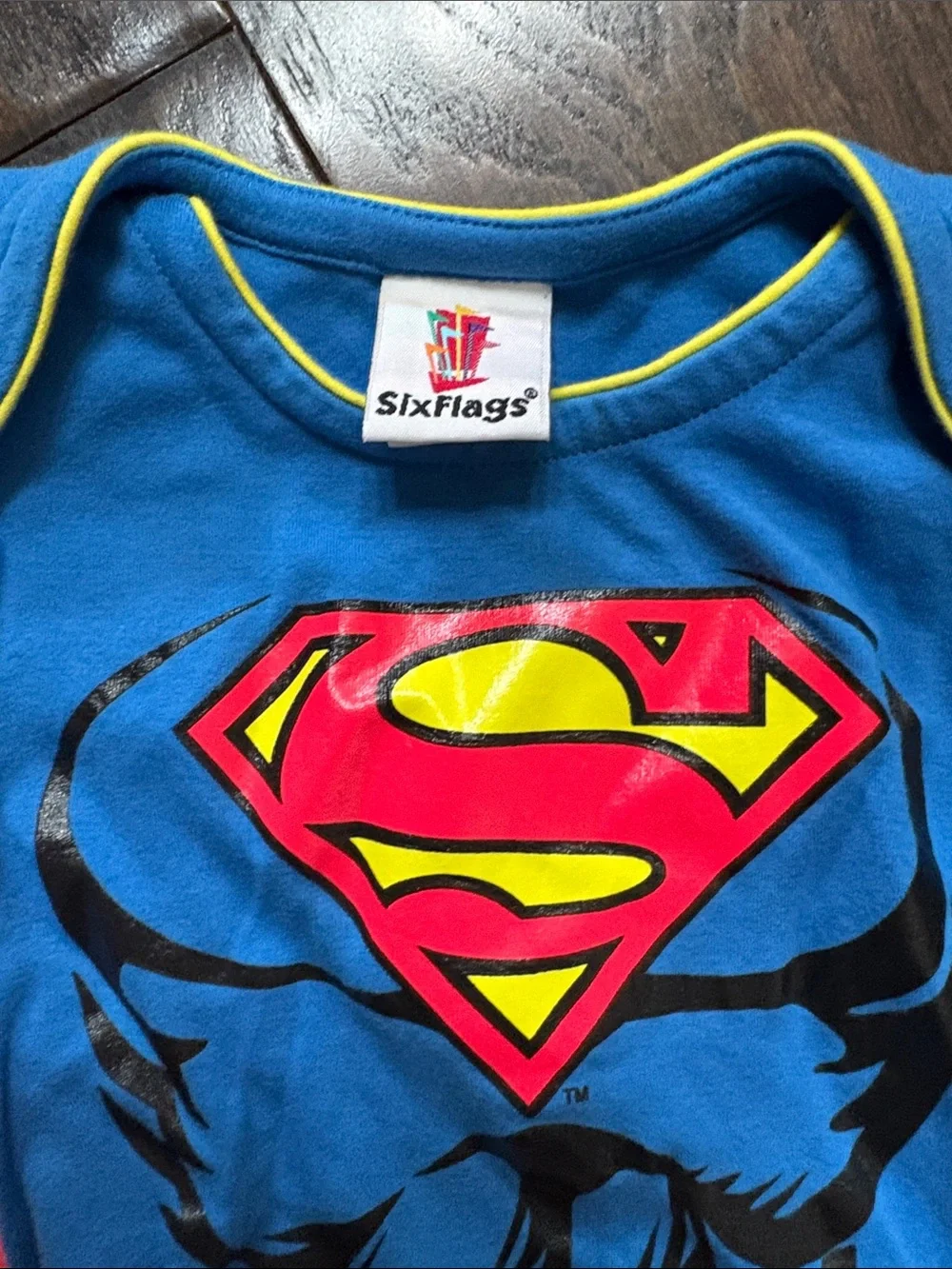DC Comics superman Baby Superhero Bodysuit with Cape size 18months